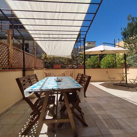 Appartamento Fronte Mare Con Parcheggio Privato 佩斯卡拉 外观 照片
