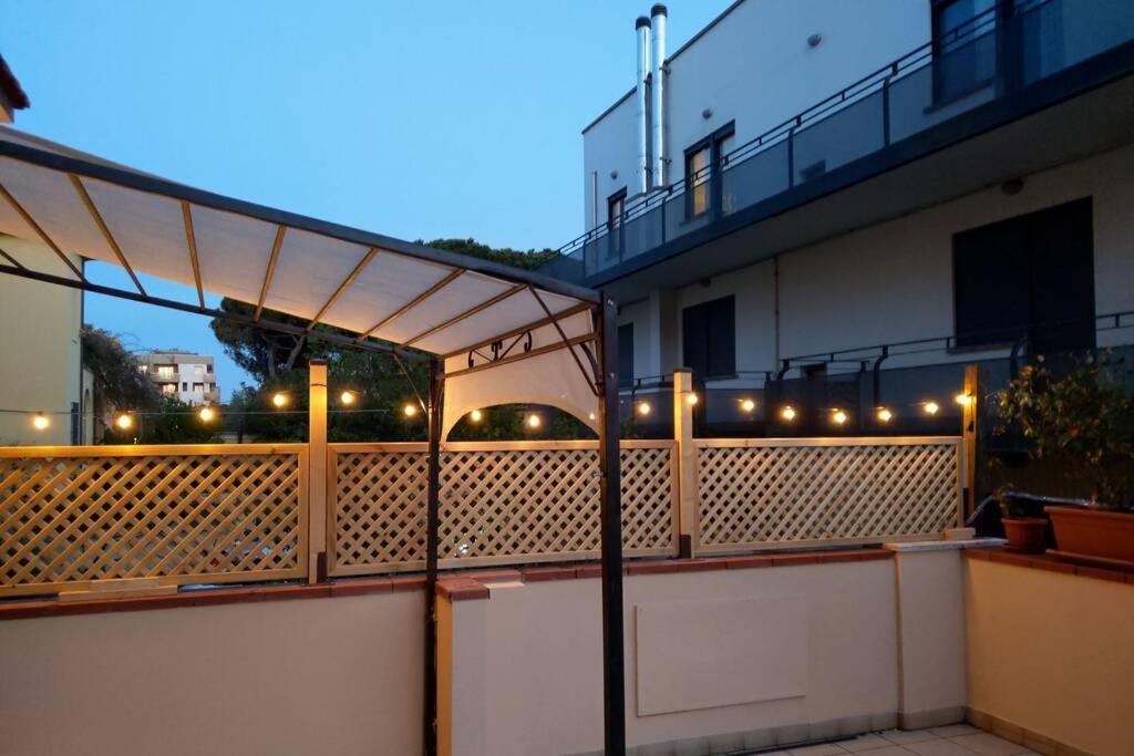 Appartamento Fronte Mare Con Parcheggio Privato 佩斯卡拉 外观 照片