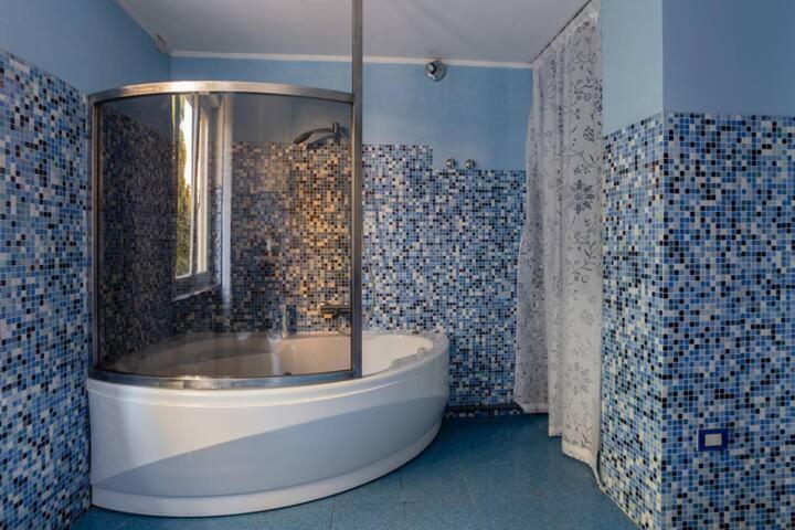 Appartamento Fronte Mare Con Parcheggio Privato 佩斯卡拉 外观 照片